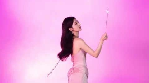 农村清理垃圾发现手榴弹