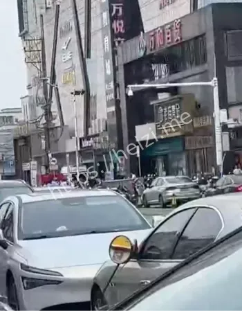 砍杀两人