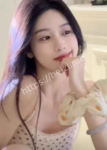 街拍特邀美女