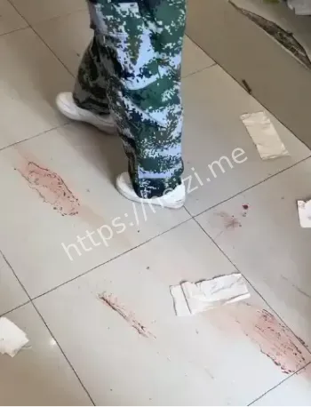 弃婴