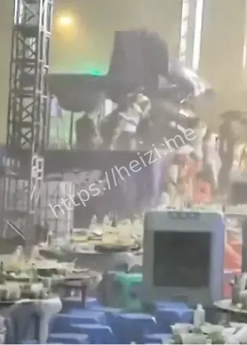 舞台坍塌