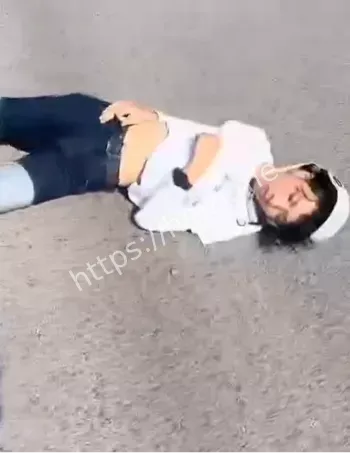 精神小伙