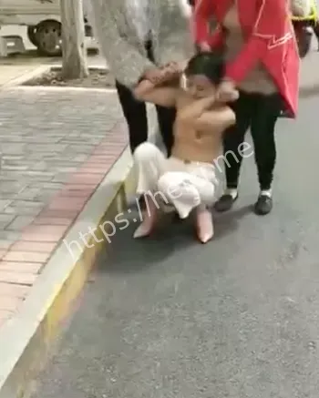 原配当街游街