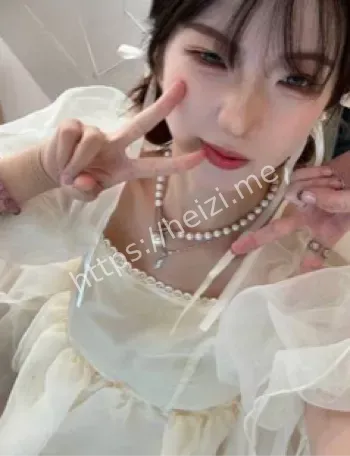 校园时期私密图片被扒出