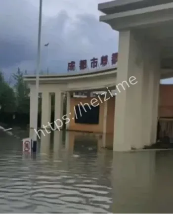 四川暴雨洪水