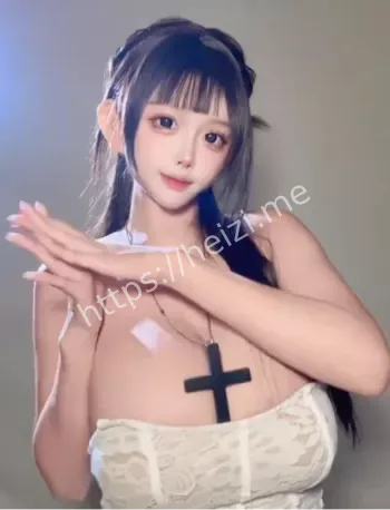 泳池比基尼萝莉身材