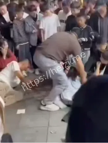 9月21日街头斗殴多人受伤