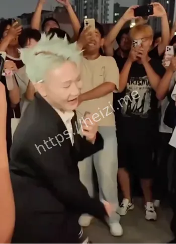 王源粉丝大战王扁抽烟旧事