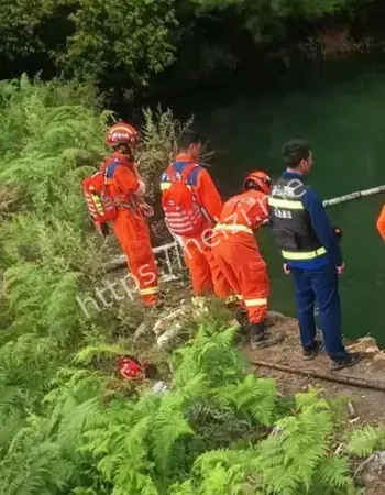 女童冻死山里