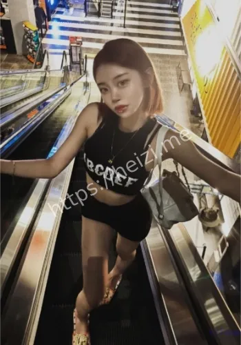 清纯大学生反差