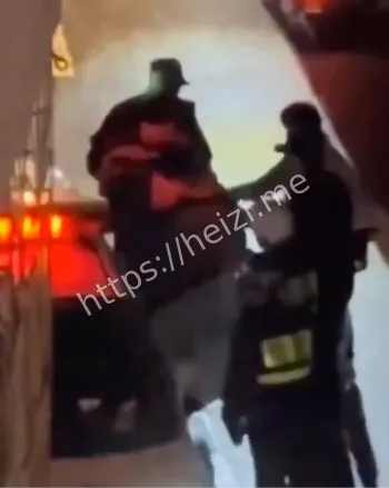 百万粉丝网红反差崩塌