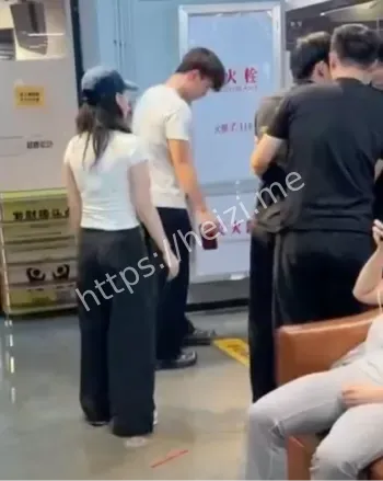 同时约两个女学员