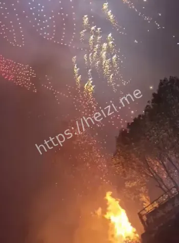 烟花与无人机编队表演