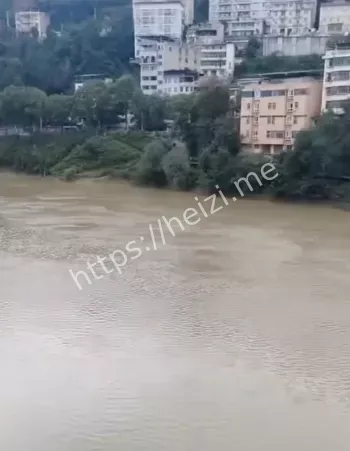 男子跳河身亡婚礼变葬礼曝光