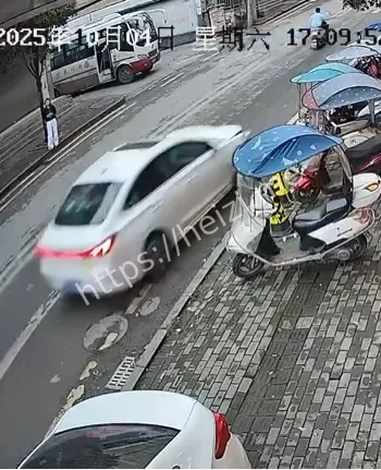 利川恩施大道撞人现场图