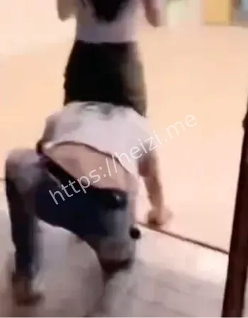 遛狗式公开羞辱视频争议