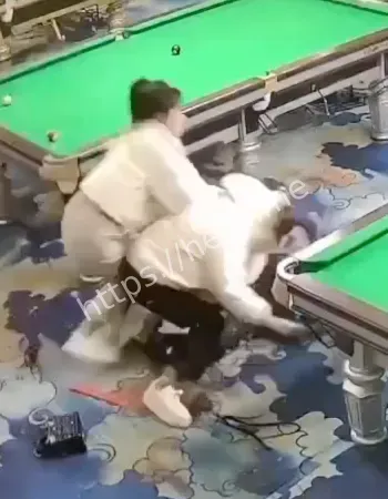 台球厅砍人事件