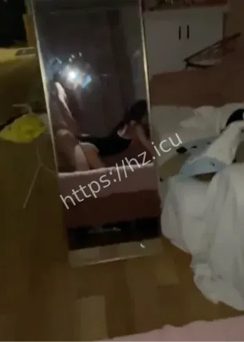 长发高颜值学生妹反差