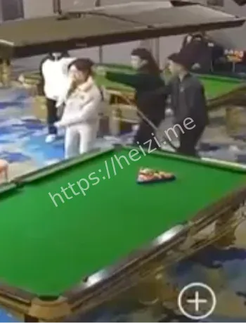 精神小妹被砍
