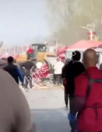 北京房山铲车撞人事件