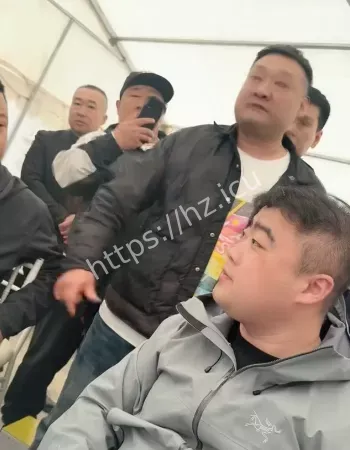 富豪死后把百万奔驰