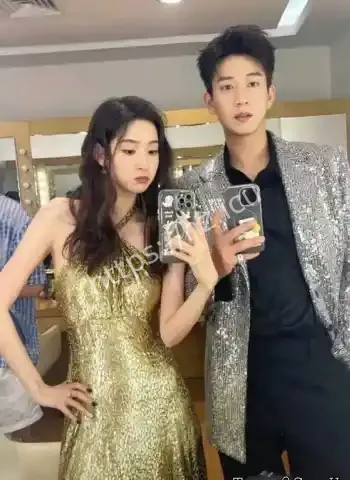 与王玉雯深夜同进酒店