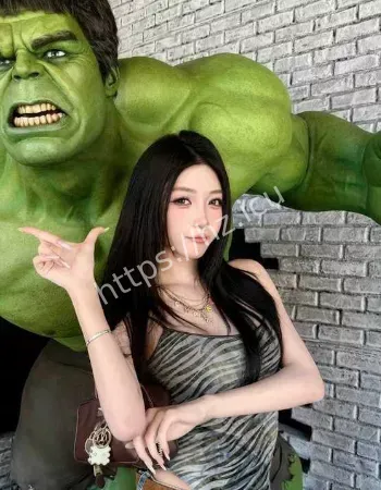 女闺蜜带小鲜肉