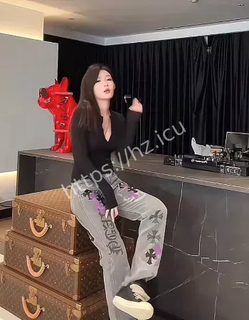 三亚多人运动曝光