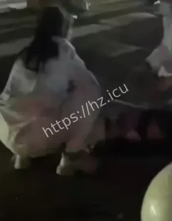 倒在血泊中死亡