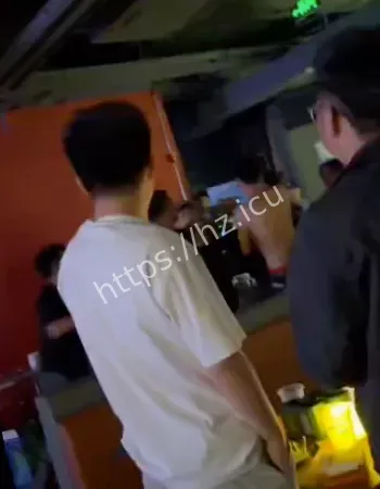 瞬间熄火