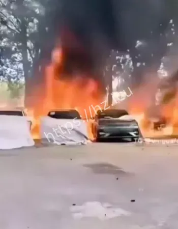 随手点火引发大火