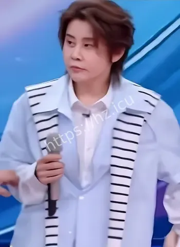 酒店开房恋情曝光