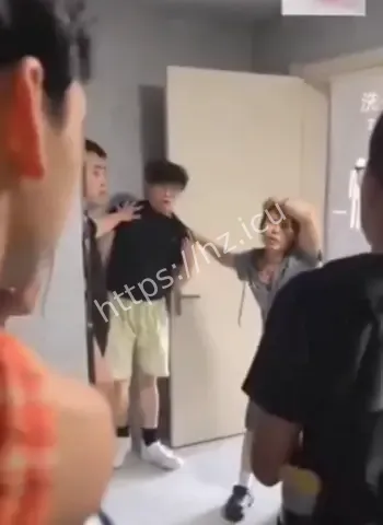 王逸