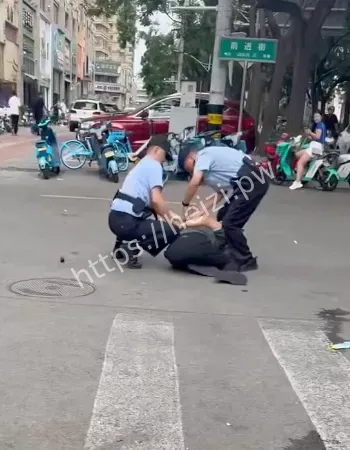 路人围观