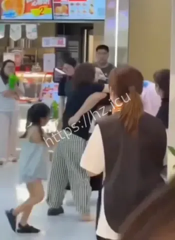 原配变灭绝师太狂打小三
